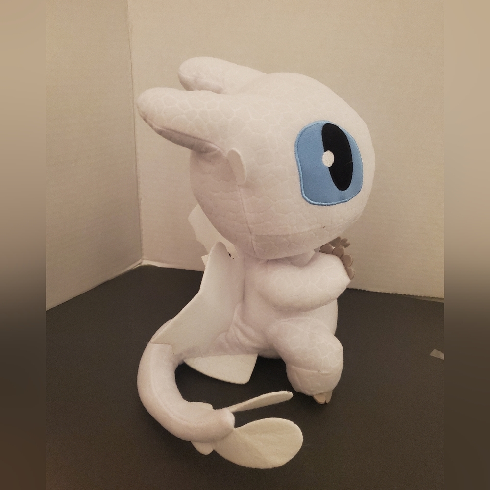 How to Train your dragon LIGHTFURY with sound - Picture 3 of 5